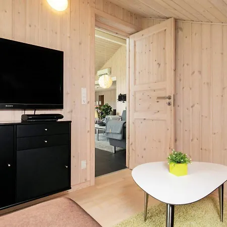 8 Person Holiday In Bl Vand Ferienhaus *
