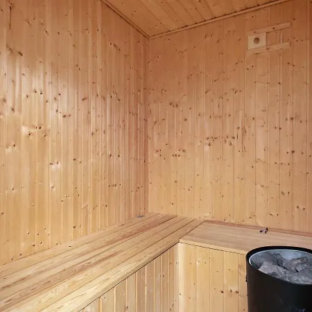 8 Person Holiday In Bl Vand Ferienhaus Blåvand